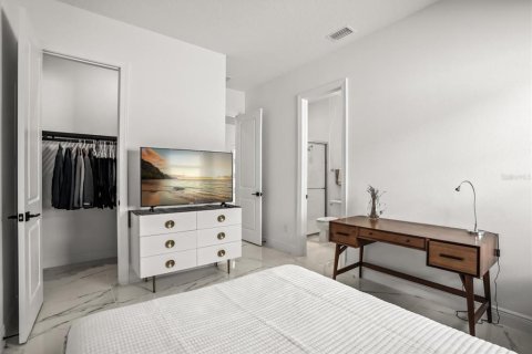 Casa en venta en Orlando, Florida, 4 dormitorios, 277.68 m2 № 1899972 - foto 18