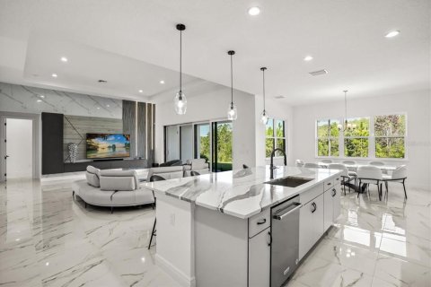 Casa en venta en Orlando, Florida, 4 dormitorios, 277.68 m2 № 1899972 - foto 3