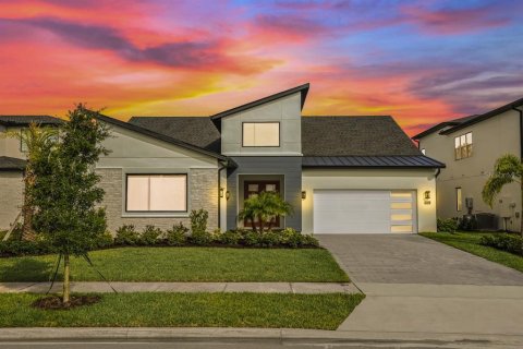 Casa en venta en Orlando, Florida, 4 dormitorios, 277.68 m2 № 1899972 - foto 1