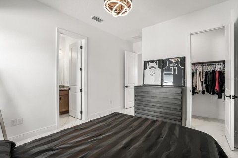 Casa en venta en Orlando, Florida, 4 dormitorios, 277.68 m2 № 1899972 - foto 23