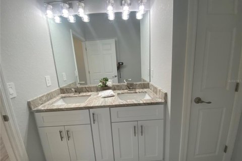 House in Sebring, Florida 3 bedrooms, 137.03 sq.m. № 1279104 - photo 11
