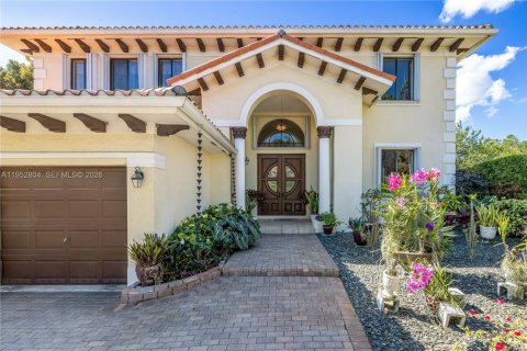 Villa ou maison à vendre à Cutler Bay, Floride: 5 chambres, 366.5 m2 № 2007976 - photo 4