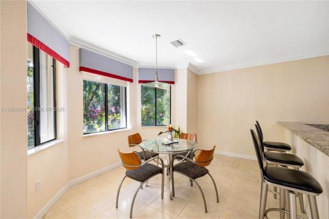 Villa ou maison à vendre à Cutler Bay, Floride: 5 chambres, 366.5 m2 № 2007976 - photo 19