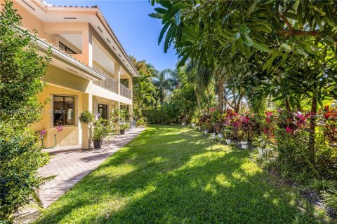 Villa ou maison à vendre à Cutler Bay, Floride: 5 chambres, 366.5 m2 № 2007976 - photo 11
