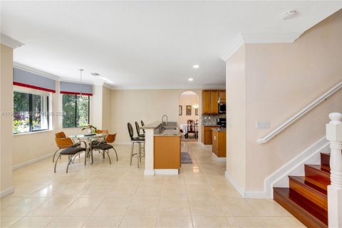 Villa ou maison à vendre à Cutler Bay, Floride: 5 chambres, 366.5 m2 № 2007976 - photo 18