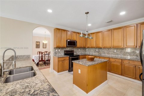 Villa ou maison à vendre à Cutler Bay, Floride: 5 chambres, 366.5 m2 № 2007976 - photo 21