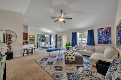 Casa en venta en Leesburg, Florida, 4 dormitorios, 160.63 m2 № 1918524 - foto 9