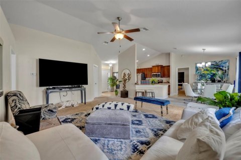 Casa en venta en Leesburg, Florida, 4 dormitorios, 160.63 m2 № 1918524 - foto 10