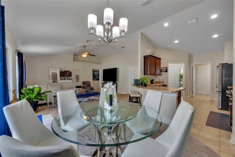 Casa en venta en Leesburg, Florida, 4 dormitorios, 160.63 m2 № 1918524 - foto 13