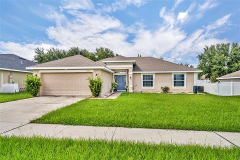 Casa en venta en Leesburg, Florida, 4 dormitorios, 160.63 m2 № 1918524 - foto 1