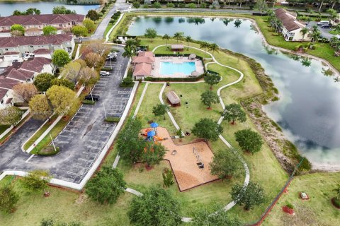 Townhouse in Homestead, Florida 3 bedrooms, 134.89 sq.m. № 1704552 - photo 28