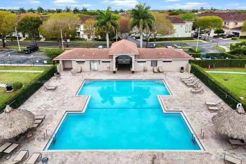 Townhouse in Homestead, Florida 3 bedrooms, 134.89 sq.m. № 1704552 - photo 29
