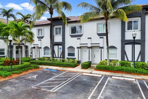 Townhouse in Homestead, Florida 3 bedrooms, 134.89 sq.m. № 1704552 - photo 3
