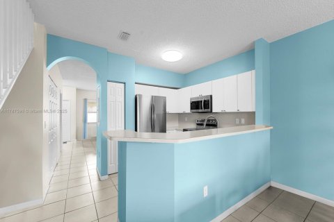 Townhouse in Homestead, Florida 3 bedrooms, 134.89 sq.m. № 1704552 - photo 9