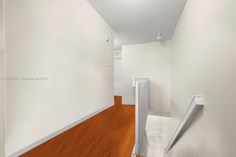 Townhouse in Homestead, Florida 3 bedrooms, 134.89 sq.m. № 1704552 - photo 15