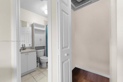 Townhouse in Homestead, Florida 3 bedrooms, 134.89 sq.m. № 1704552 - photo 18