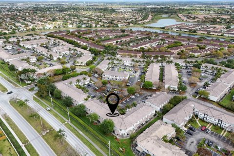Townhouse in Homestead, Florida 3 bedrooms, 134.89 sq.m. № 1704552 - photo 27