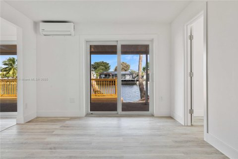 Купить виллу или дом в Дания-Бич, Флорида 4 спальни, 186.08м2, № 1974853 - фото 5