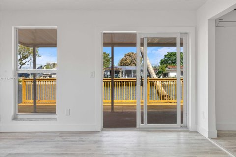 Купить виллу или дом в Дания-Бич, Флорида 4 спальни, 186.08м2, № 1974853 - фото 7