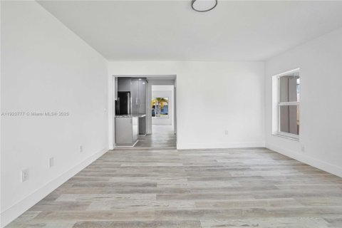 Купить виллу или дом в Дания-Бич, Флорида 4 спальни, 186.08м2, № 1974853 - фото 11