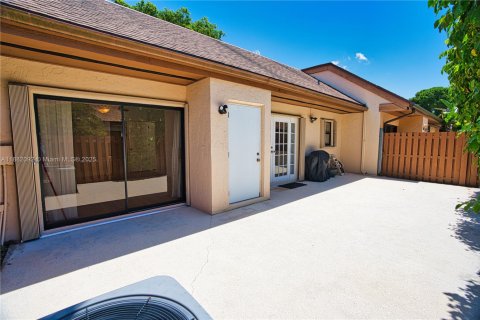 Touwnhouse à vendre à Palm Beach Gardens, Floride: 3 chambres, 133.22 m2 № 1930738 - photo 6