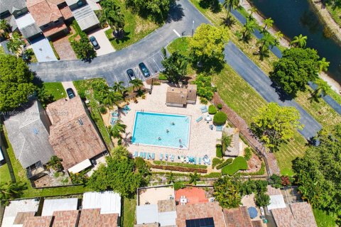 Touwnhouse à vendre à Palm Beach Gardens, Floride: 3 chambres, 133.22 m2 № 1930738 - photo 7