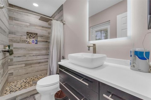 Villa ou maison à vendre à Miami Gardens, Floride: 3 chambres, 101.82 m2 № 1933099 - photo 13