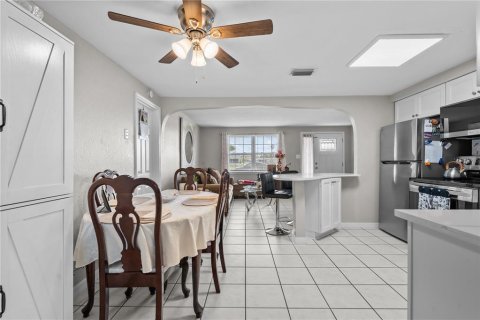 Villa ou maison à vendre à Hudson, Floride: 2 chambres, 97.36 m2 № 2223642 - photo 12