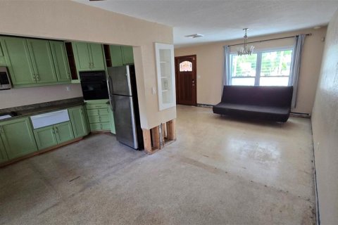 House in Tampa, Florida 3 bedrooms, 159.33 sq.m. № 1678053 - photo 9