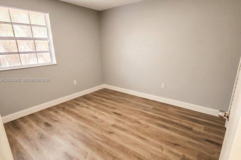 Купить виллу или дом в Мирамар, Флорида 3 спальни, 115.38м2, № 2295897 - фото 18