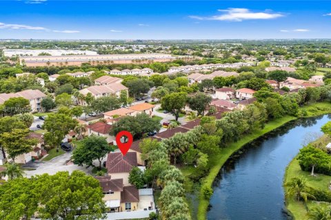 Купить виллу или дом в Мирамар, Флорида 3 спальни, 115.38м2, № 2295897 - фото 25