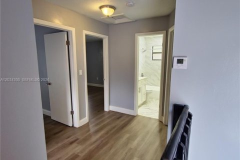Купить виллу или дом в Мирамар, Флорида 3 спальни, 115.38м2, № 2295897 - фото 11