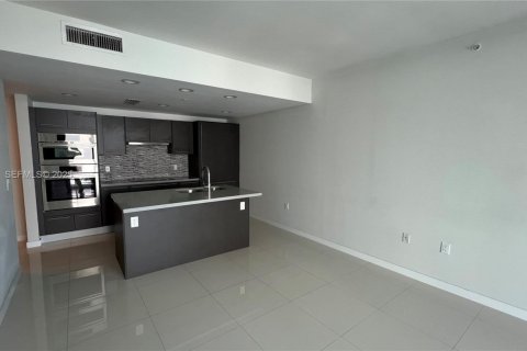 Condo in Doral, Florida, 1 bedroom № 1990560 - photo 15