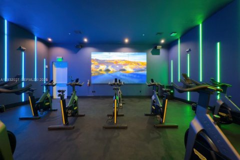 Condo in Doral, Florida, 1 bedroom № 1990560 - photo 22