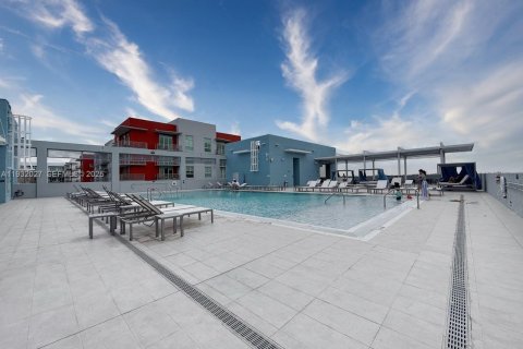 Condo in Doral, Florida, 1 bedroom № 1990560 - photo 30