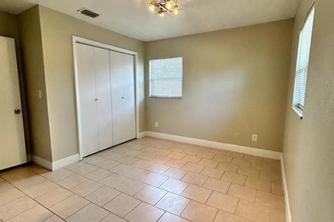 Casa en alquiler en Tampa, Florida, 3 dormitorios, 93.83 m2 № 1877364 - foto 8