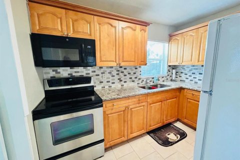 Casa en alquiler en Tampa, Florida, 3 dormitorios, 93.83 m2 № 1877364 - foto 7