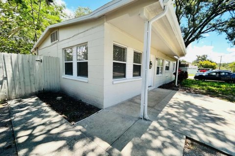 Casa en alquiler en Tampa, Florida, 3 dormitorios, 93.83 m2 № 1877364 - foto 3