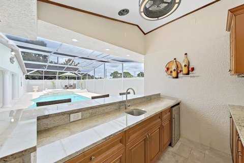 House in Tampa, Florida 4 bedrooms, 174.75 sq.m. № 1822714 - photo 17