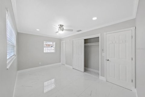 House in Tampa, Florida 4 bedrooms, 174.75 sq.m. № 1822714 - photo 24
