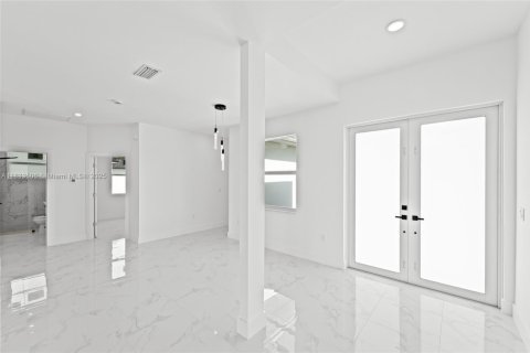 Casa en venta en Lehigh Acres, Florida, 3 dormitorios, 132.39 m2 № 1814911 - foto 19