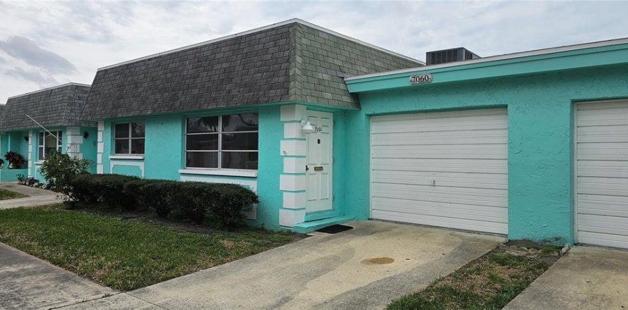 Condo in Pinellas Park, Florida, 2 bedrooms № 1560586