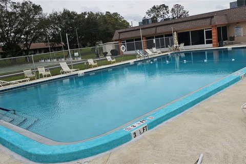 Condo in Pinellas Park, Florida, 2 bedrooms  № 1560586 - photo 27