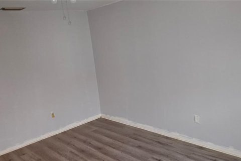 Condo in Pinellas Park, Florida, 2 bedrooms  № 1560586 - photo 15