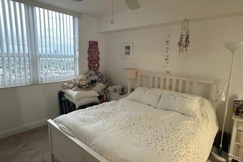 Condo in Miami, Florida, 1 bedroom  № 2103647 - photo 6
