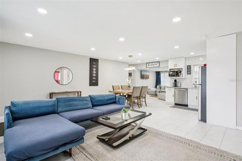 Casa en venta en Clearwater, Florida, 3 dormitorios, 130.25 m2 № 1914728 - foto 8