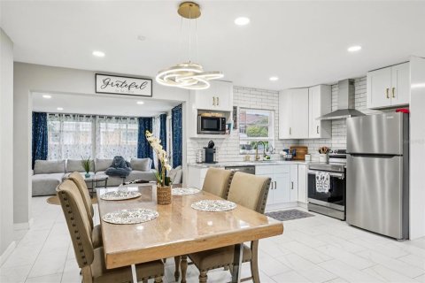 Casa en venta en Clearwater, Florida, 3 dormitorios, 130.25 m2 № 1914728 - foto 2