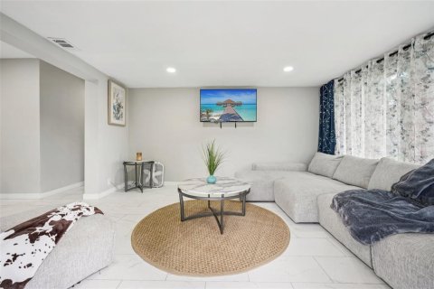 Casa en venta en Clearwater, Florida, 3 dormitorios, 130.25 m2 № 1914728 - foto 10