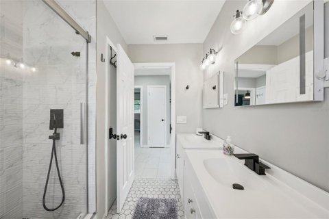 Casa en venta en Clearwater, Florida, 3 dormitorios, 130.25 m2 № 1914728 - foto 17