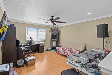 House in Casselberry, Florida 3 bedrooms, 176.42 sq.m. № 1560775 - photo 24